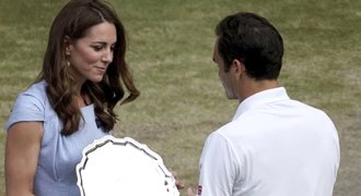 Poražený Federer bavil Wimbledon. Útěcha přišla od vévodkyně Kate