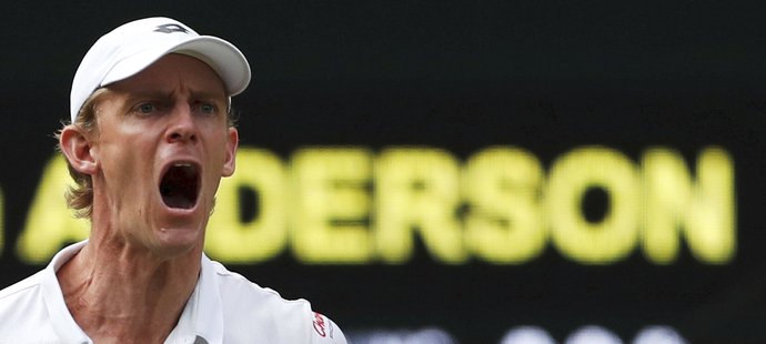 Kevin Anderson a jeho gesto při semifinále Wimbledonu proti Johnu Isnerovi