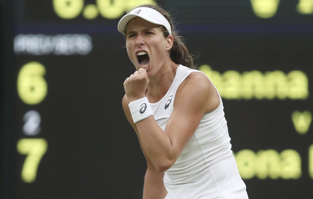 Johanně Kontaové tleskal po postupu celý wimbledon