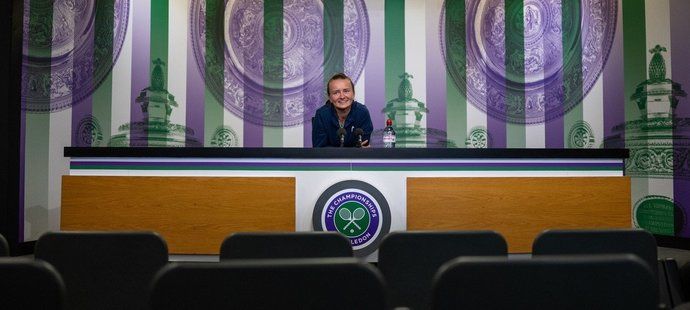 Barbora Krejčíková na tiskové konferenci před začátkem Wimbledonu