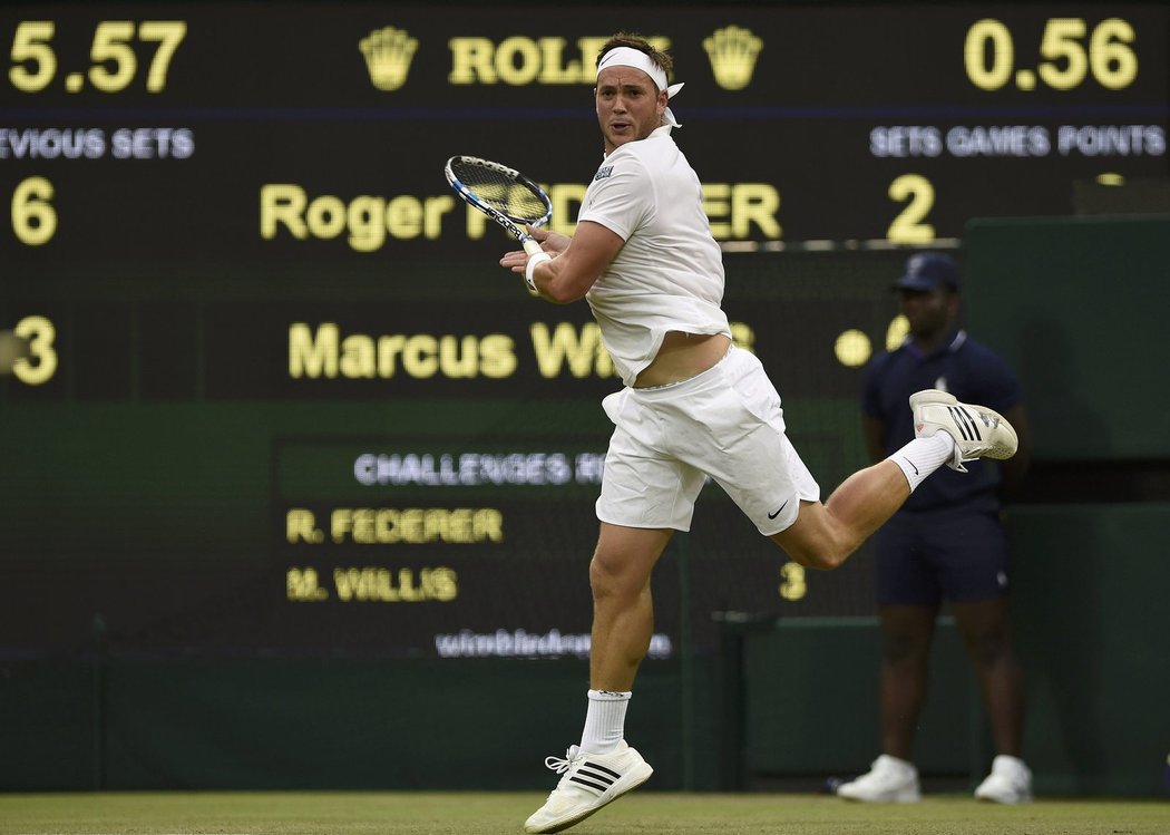 Marcus Willis předvedl na centrálním dvorci statečný výkon