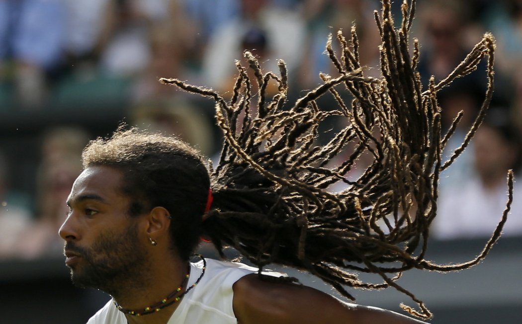 Dustin Brown zaujal na Wimbledonu svojí image. I výhrou nad Nadalem.