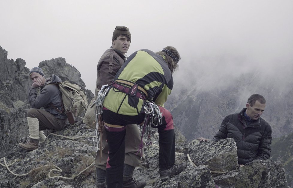 Natáčení filmu Tenkrát v ráji: O bezpečnost Vavřince Hradilka i dalších herců na skalách se staral tým horolezců.