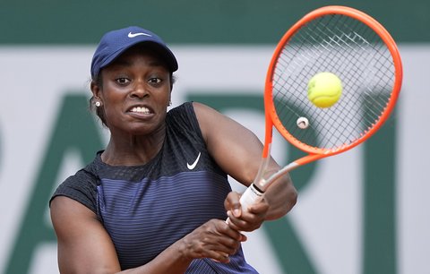 Sloane Stephensová v zápase druhého kola Roland Garros s Karolínou Plíškovou 