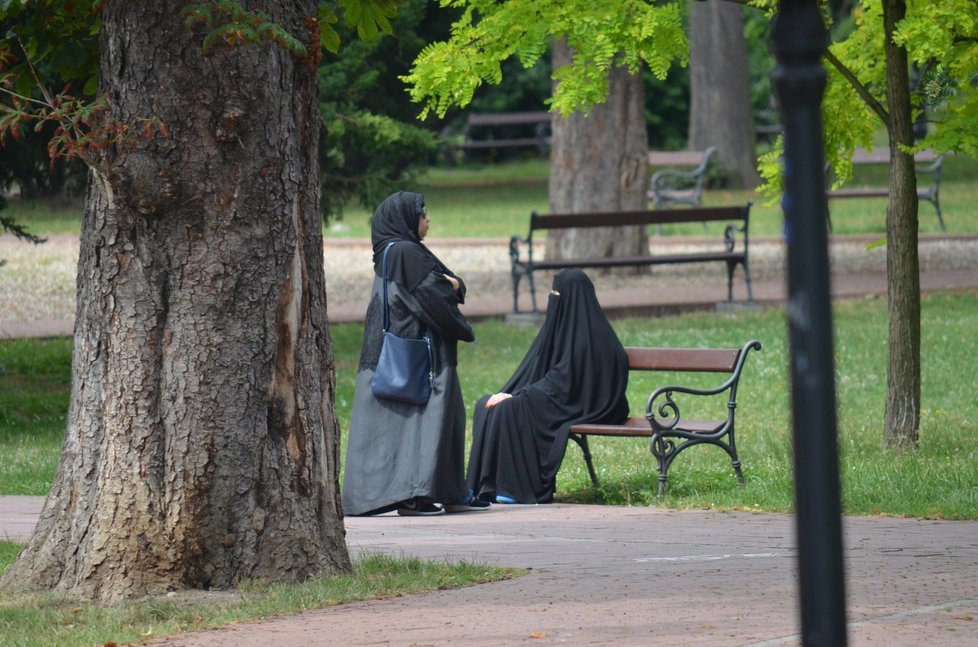 Arabské ženy v teplickém parku