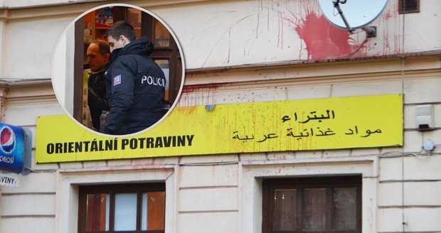 Otřesný případ vandalismu v Teplicích: Arabský obchod někdo polil krví!
