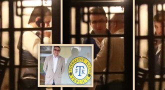 Ředitel Teplic končí kvůli zakázané oslavě! Pošpinil klub, psali i fanoušci Ředitel Teplic končí kvůli zakázané oslavě! Pošpinil klub, psali i fanoušci