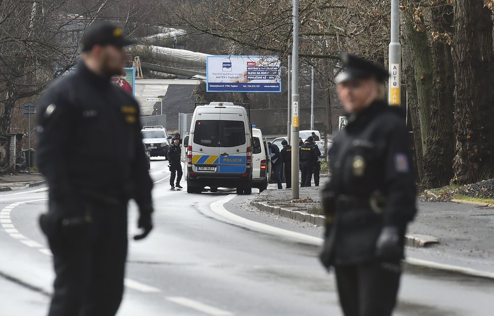 Policie vyšetřuje případ nálezu těla mrtvé ženy v  Teplicích.