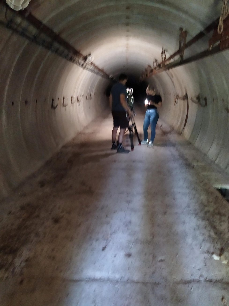 Začátek tunelu pro dukovanský horkovod v hoře Holedná.