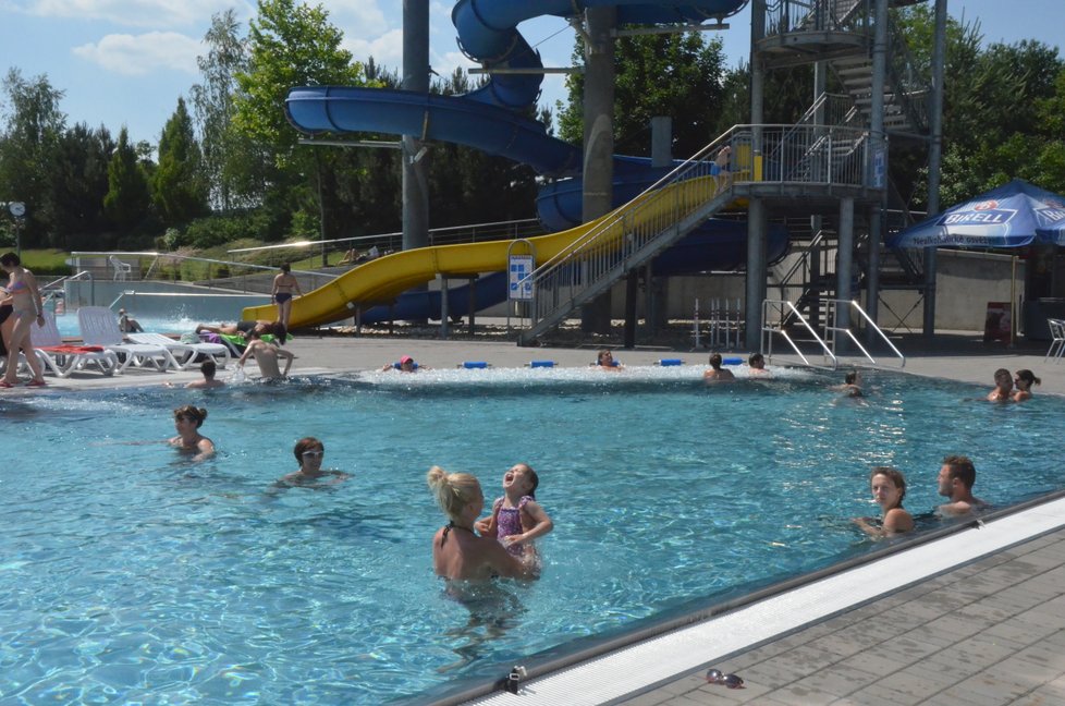 V pondělí bude dusno, teploty vyšplhají až na 29 °C. Zabouří jen ojediněle