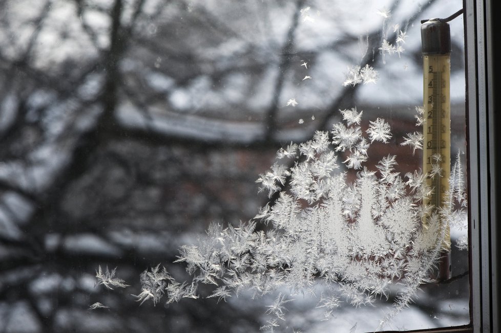 Nadprůměrně vysoké teploty vydrží do konce roku. Přes svátky až 12 °C