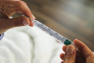 Teplota u dětí: Jak ji správně měřit a kdy vyhledat lékařskou pomoc? Teplota u dětí: Jak ji správně měřit a kdy vyhledat lékařskou pomoc?