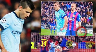 Proč nedal Agüero penaltu? Jeho krajan brankáři ukázal, kam půjde míč