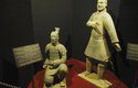Terakotová armáda jsou sochy válečníků z pálené hlíny zvané terakota