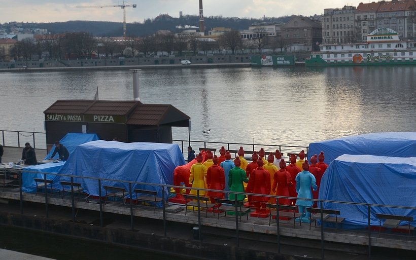 Výstava lampionů v podobě slavné terakotové armády přivítá čínského prezidenta 29. března.