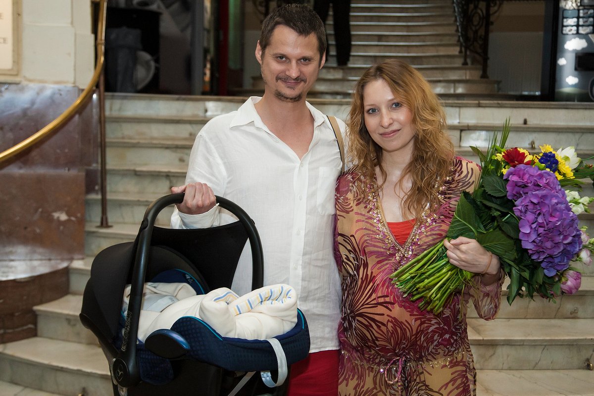 Tereza Bebarová s partnerem a dcerou Kaludinkou