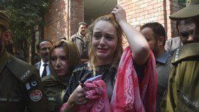 Tereziny (25) trable v Pákistánu: Obrátila se na soud, chce zpátky svůj pas!