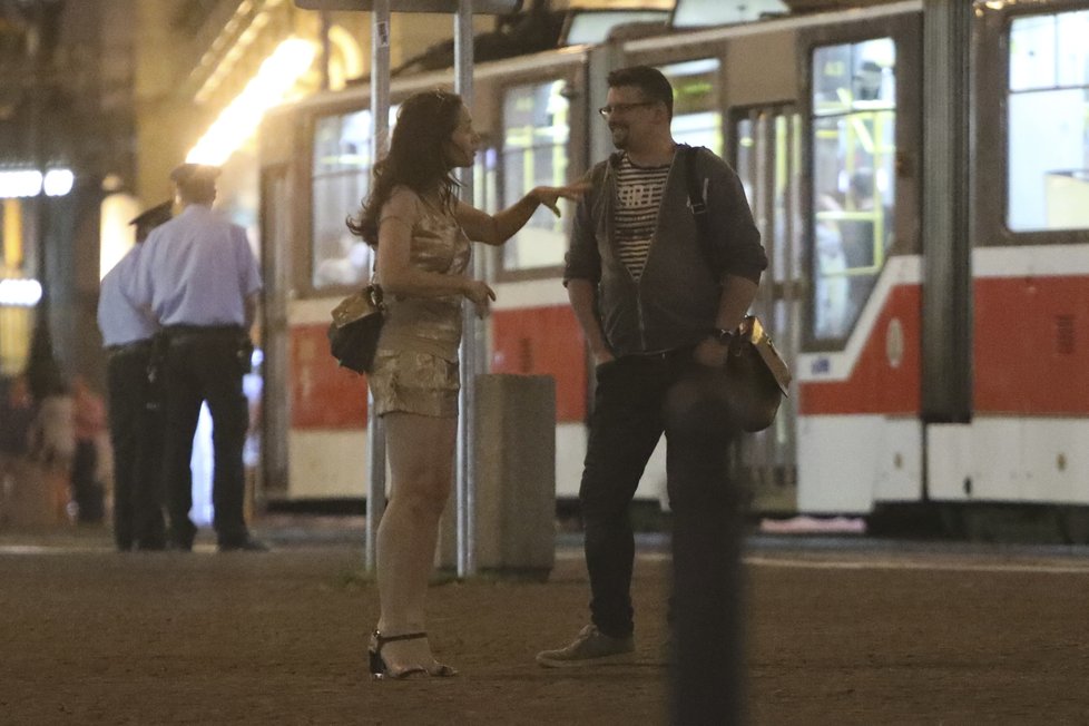 Tereza Kostková na tajném rande v centru Prahy s neznámým mužem