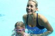 Sexy máma Tereza Mátlová se svou dcerou v aquaparku