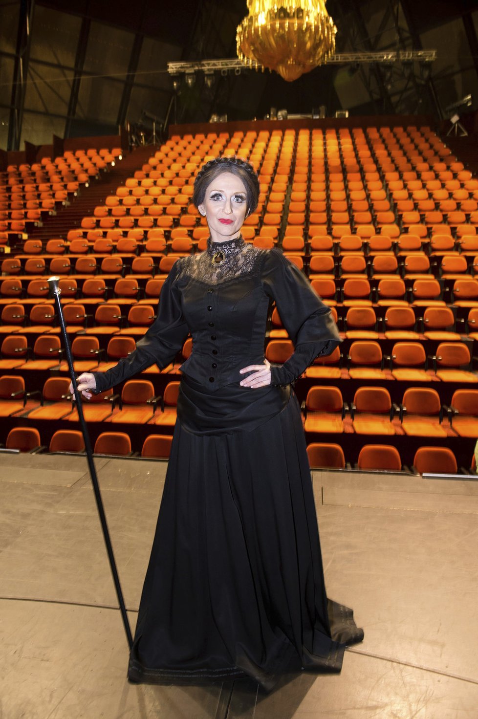 Hvězdy Primy se převtělily do psotav z muzikálu Fantom opery. Terezie Kašparovská coby Madam Giry.