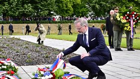 Fiala v Terezíně: Slova o vražedném systému, Ukrajině a ruské krádeži! Na pietě i Pavel