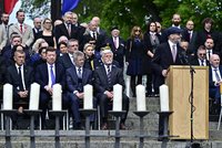 Vzácný moment: Pavel, Babiš, Vystrčil a Okamura spolu! Na tryzně v Terezíně
