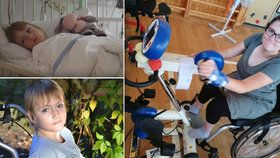 Terezka (16) neměla žít: Lékařům vytřela zrak, na speciální kolo ale mamince nezbývá