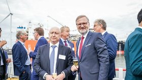 Premiér Fiala (ODS) v Nizozemsku během otevření nového LNG terminálu na zemní plyn (8.9.2022)