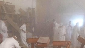 Zkáza po bombovém útoku v mešitě
