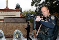 Breivik, Christchurch, Halle: Teroristé se často prořeknou na internetu, co je spojuje?