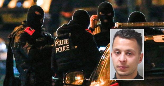 Terorista Abdeslam unikl velké noční razii. 16 zatčených a střelba v Bruselu