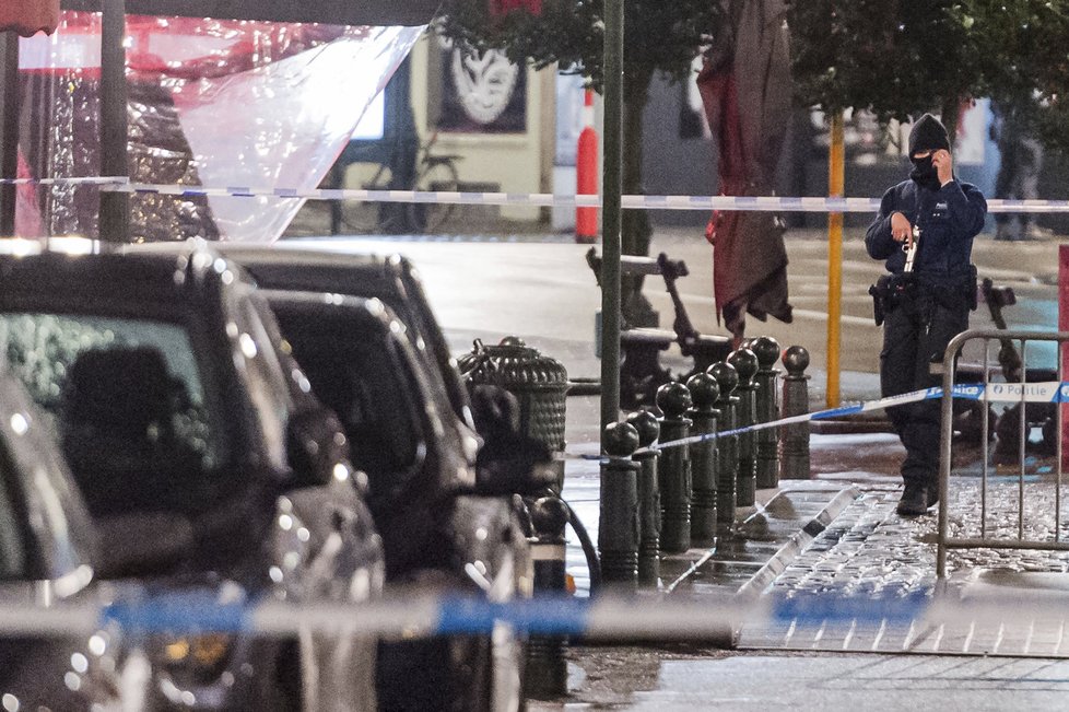 Při zátahu v Bruselu policie zatkla 16 lidí. Atentátník Abdeslam mezi nimi nebyl