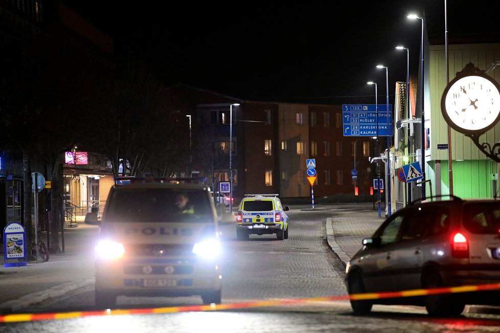 Muž ve Švédsku pobodal osm lidí: Policie útok vyšetřuje jako terorismus