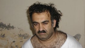 Strůjce teroristických útoků ze září 2001 Chálid Šajch Muhammad krátce po zadržení.