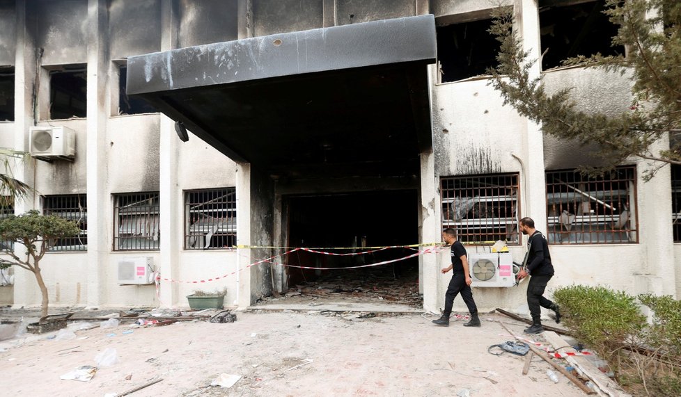 Na sídlo libyjské volební komise v Tripolisu zaútočili atentátníci z Islámského státu, zůstalo po nich 12 mrtvých. (archivní foto)
