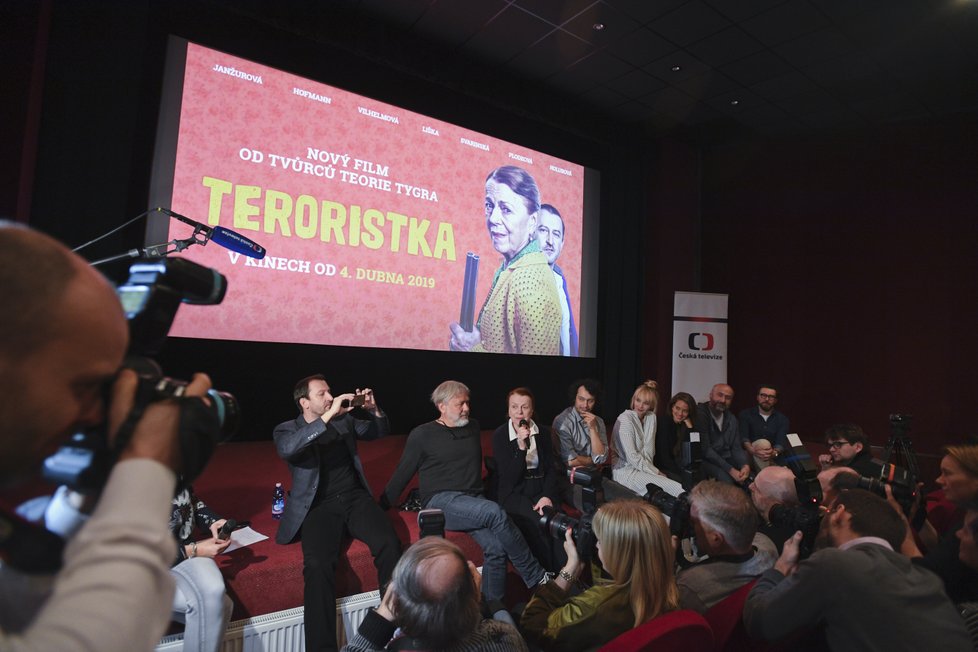 Na tiskové konferenci k filmu Teroristka Iva Janžurová nechyběla