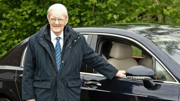 Nejstarší student nastoupil do autoškoly ve věku 92 let