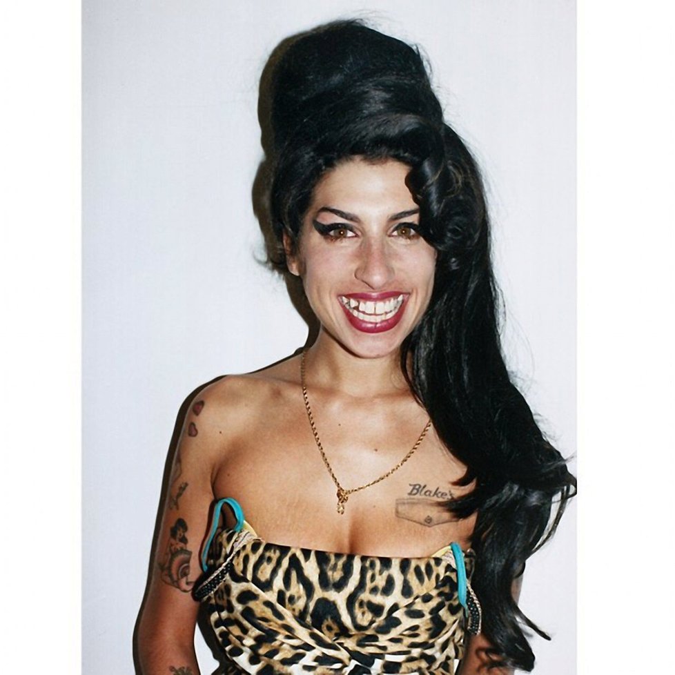 Amy Winehouse skončila také před objektivem Terryho.