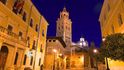 Teruelská dvojčata. To jsou majestátní mudéjarské věže San Martín a San Salvador na východě Španělska