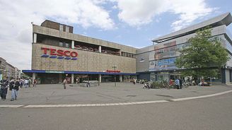 Tesco prodalo v Česku další obchodní dům