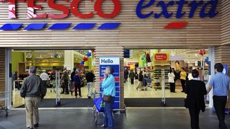 Tesco loni zvýšilo provozní zisk, muselo ale zaplatit pokutu