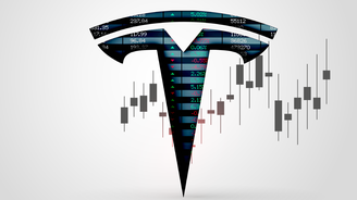 Tesla zdvojnásobila zisk, letos ale čeká výrazné zpomalení. Akcie reagovaly poklesem