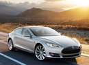 Automobilka Tesla se propadla do ztráty