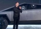 Tesla chtěla ukázat odolnost nového "neprůstřelného" pick-upu. Moc se to nepovedlo