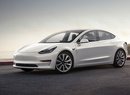 Model 3 má jen průměrnou kvalitu, varují analytici. Ani jste ho neřídili, brání se Tesla