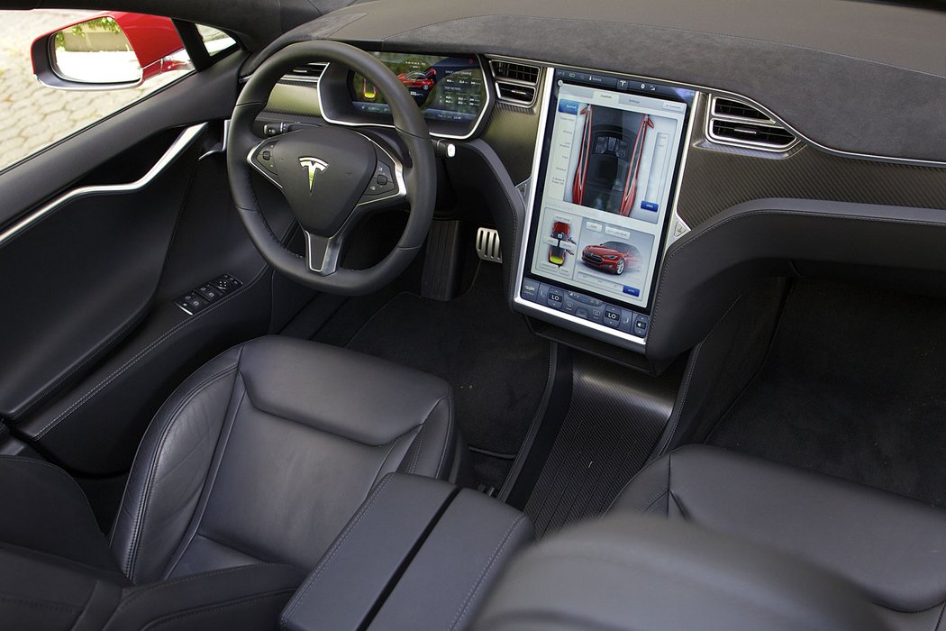 Tesla S