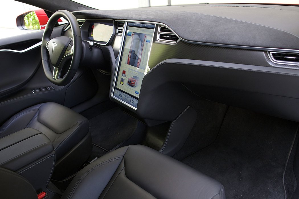 Tesla S