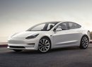 Tesla Model 3 oficiálně. Kolik ujede? A jak vypadá její interiér?