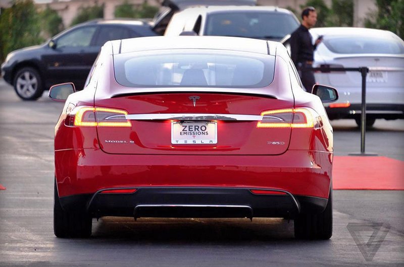 Tesla S