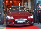 První Tesla Model S dorazil do Evropy, bude jezdit v Norsku